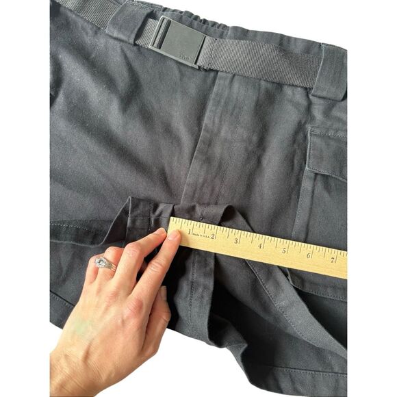 NEW Aritzia TNA Cargo Mini Shorts size XXL Black Belted - Picture 9 of 15